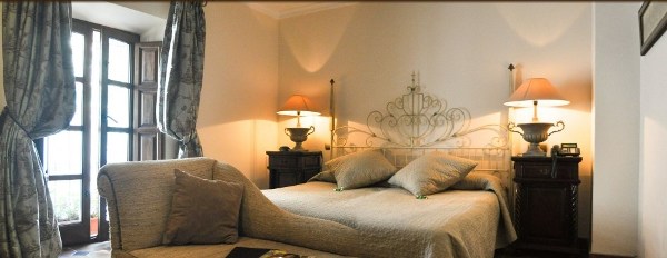 La Villa Marbella bedroom