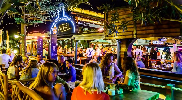 Puerto Banus Marbella nightlife / Night walk Bars and Restaurants 